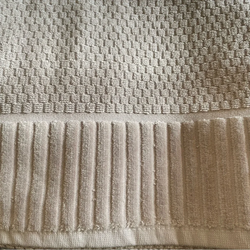 Enchante House Timaru Hand Towel Size 16x28